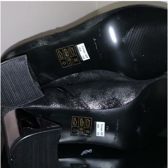 Kendall + Kylie Ankle Metallic Booties - Picture 6 of 13